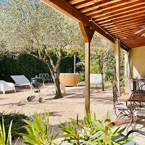 Appartement House With Garden, Downtown By Walk